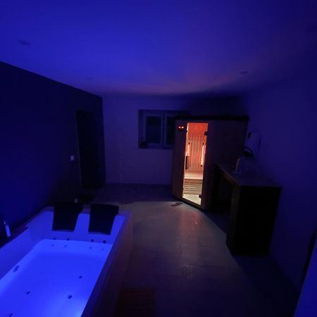 Detente Et Spa Pour Se Ressourcer Bullion Esterno foto