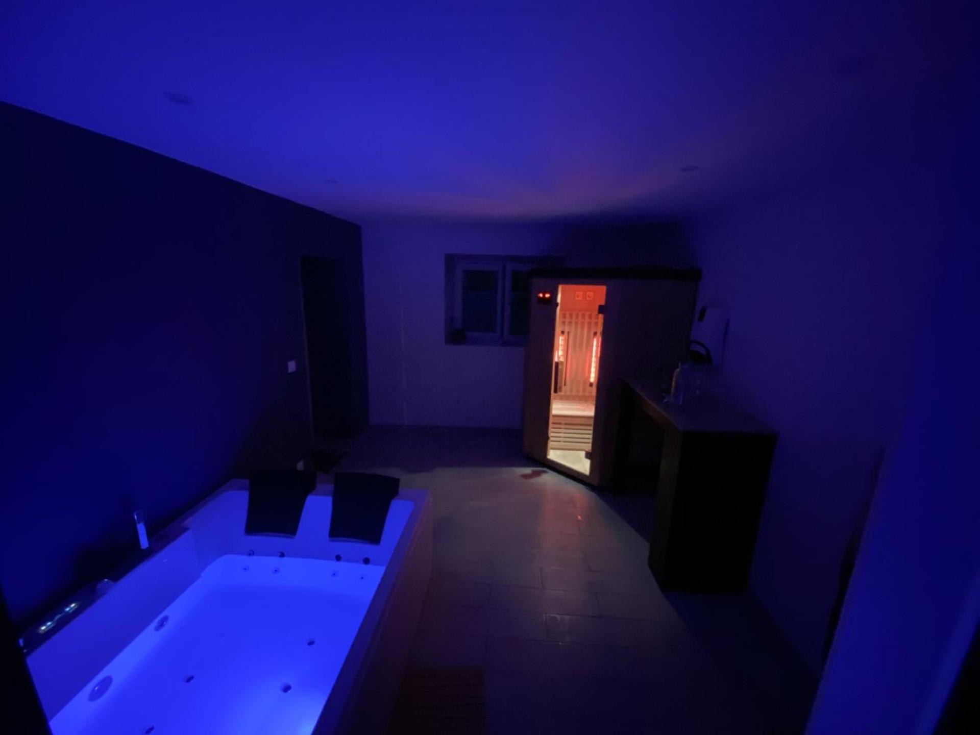 Detente Et Spa Pour Se Ressourcer Bullion Esterno foto